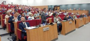 İZMİR (AA) – İzmir Büyükşehir Belediyesi'nin AK Partili ve MHP'li