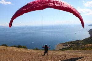 TEKİRDAĞ (AA) – Tekirdağ'da adrenalin tutkunlarının gözde adresi Uçmakdere, hafta