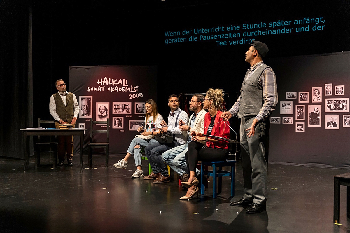 Tiyatro Frankfurt yeni sezonu “Aşkımızın Son Durağı” oyunuyla açtı