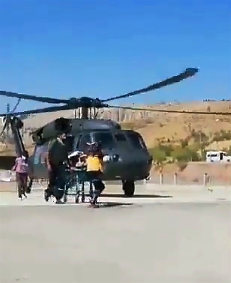 Tunceli'de trafik kazasında yaralanan kişi helikopterle hastaneye kaldırıldı
