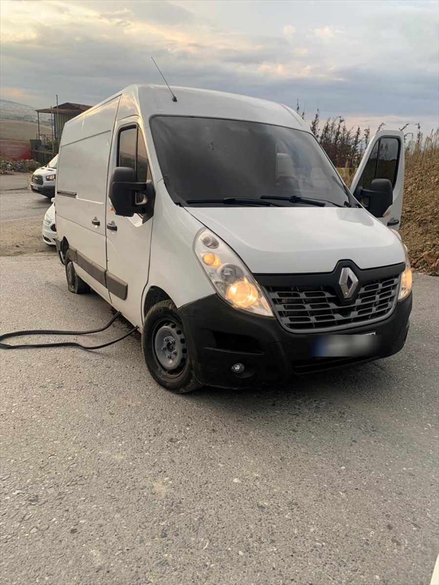 Tuzla'da inşattan hırsızlığa teşebbüs eden 7 zanlı yakalandı