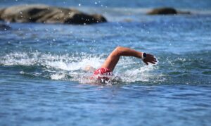 ÇANAKKALE (AA) – Yüzücü Alper Sunaçoğlu'nun, Gaziler Günü dolayısıyla Eceabat