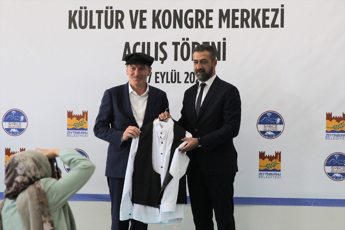 Zeytinburnu Belediyesince Sivrice'ye kazandırılan kültür ve kongre merkezi açıldı