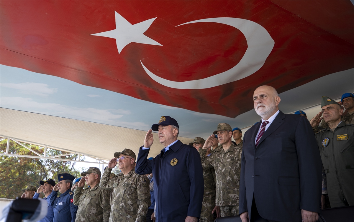 Zorlu eğitimi tamamlayan komandolar yemin etti