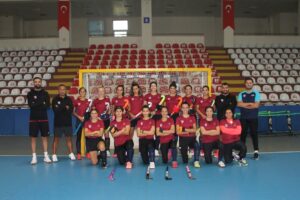 AMASYA (AA) – A Milli Kadın Hokey Takımı'nın Amasya'daki ikinci