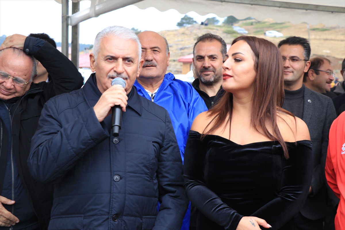 AK Parti Genel Başkanvekili Yıldırım, Erzincan'da gençlik festivaline katıldı