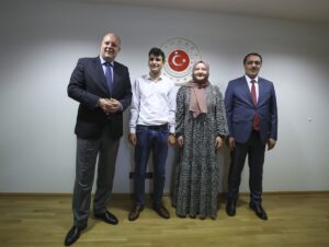 BERLİN (AA) – Türkiye'nin Berlin Başkonsolosluğu Eğitim Ataşeliği, kentte 2021-2022