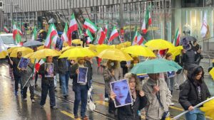 BERLİN (AA) – Almanya'nın birçok kentinde, 22 yaşındaki Mahsa Emini'nin