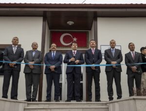 ANKARA (AA) – Altındağ Belediyesince yapımı tamamlanan Aydıncık Cemevi, düzenlenen