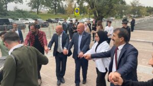 TBMM (AA) – Ankara'da okuyan Artvinli üniversite öğrencileri, Artvin Milletvekilleri