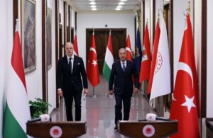 - Milli Savunma Bakanı Hulusi Akar ve Macaristan Savunma Bakanı