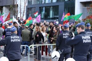 BRÜKSEL (AA) – İran'da 22 yaşındaki Mahsa Emini'nin "başörtüsü kurallarına