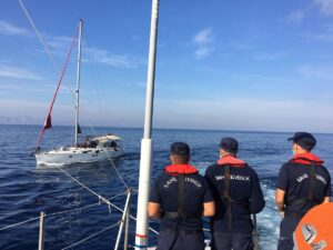 MUĞLA (AA) – Muğla'nın Bodrum ilçesi açıklarında, yelkenli teknedeki 53