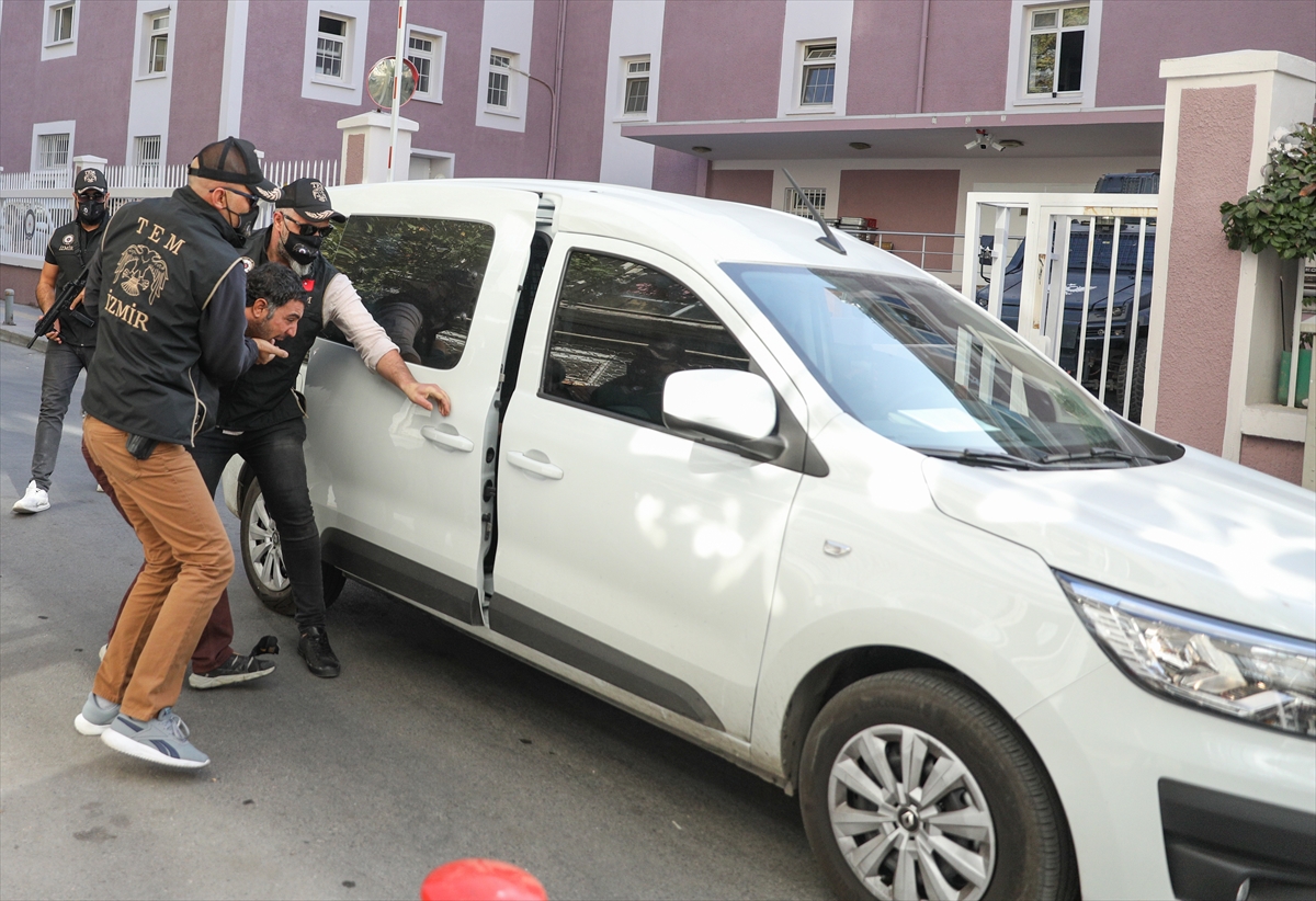 Bursa'da infaz koruma memurlarını taşıyan servis aracına yönelik saldırının şüphelisi adliyede