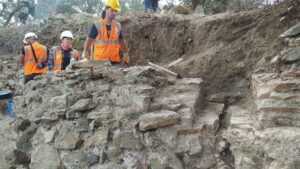 BURSA (AA) – Bursa'nın Mudanya ilçesindeki Myrleia-Apameia Antik Kenti'nde bulunan