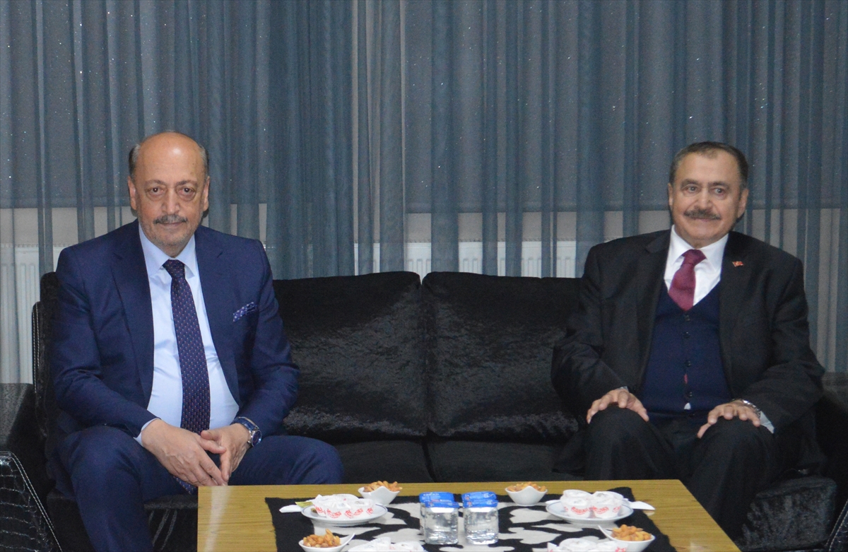 Çalışma ve Sosyal Güvenlik Bakanı Bilgin, Afyonkarahisar'da konuştu: (2)
