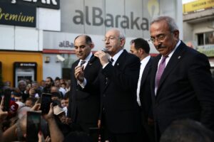 - "Toplumu kutuplaştırmadan, toplumu kavga eder hale getirmeden, tam tersine