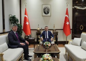 ANKARA (AA) – Cumhurbaşkanı Yardımcısı Fuat Oktay, Türkiye'nin Lefkoşa Büyükelçiliği'ne