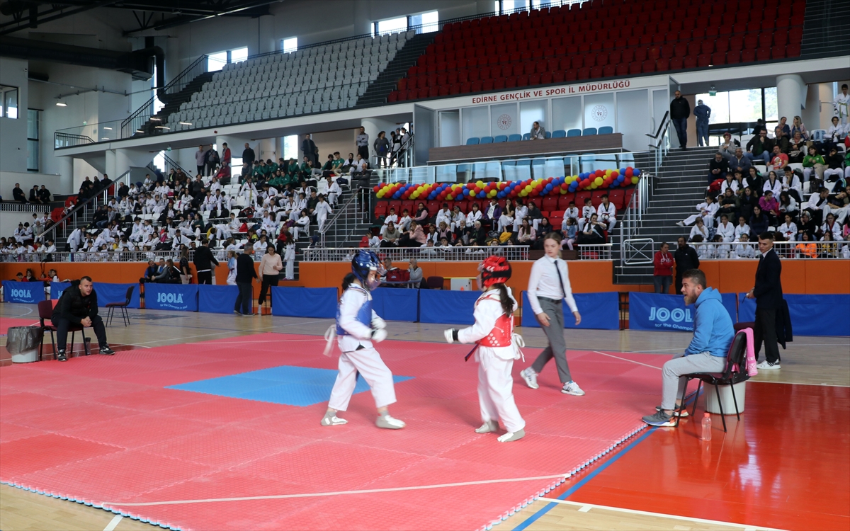 “Cumhuriyet Kupası Tekvando Turnuvası” Edirne'de başladı