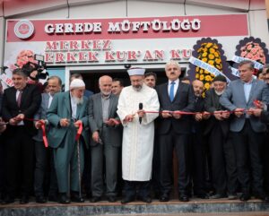 - "Hafızlık, ilmin temeli. Onun için ben diyorum ki keşke