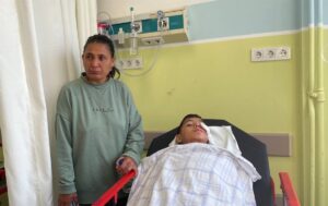 EDİRNE (AA) – Edirne'nin Enez ilçesinde sahipsiz köpeklerin saldırısına uğrayan