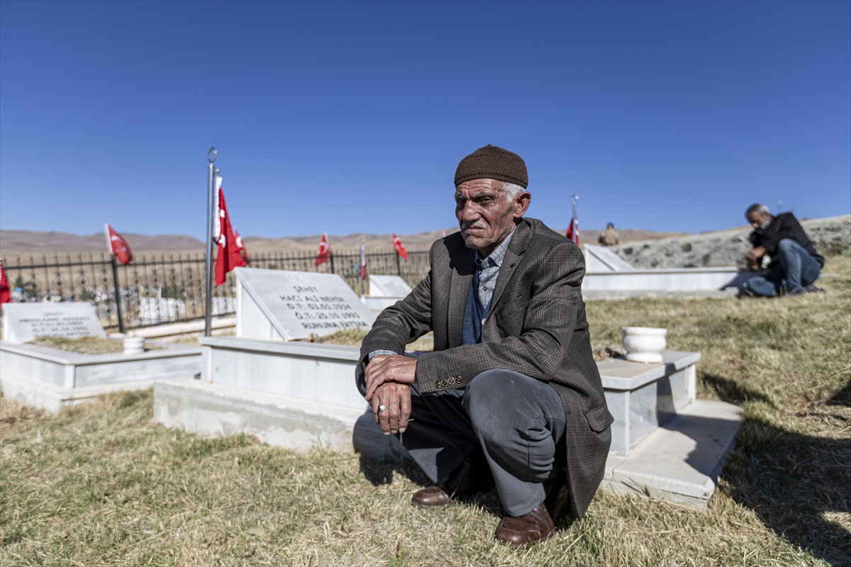 Erzurum'da eli kanlı PKK'nın katlettiği 33 Yavi şehidi anıldı