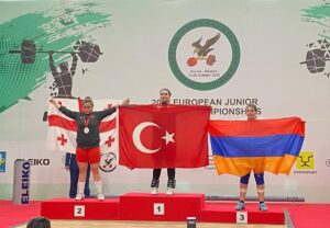 - 87 kiloda milli halterci Sara Yenigün, üç altın madalya