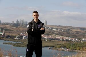 - "Bir rüyamız var; Şampiyonlar Ligi'nde finalin ışıkları altında sahaya