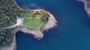 SİNOP (AA) – Sinop'ta denizle ormanın iç içe olduğu Hamsilos