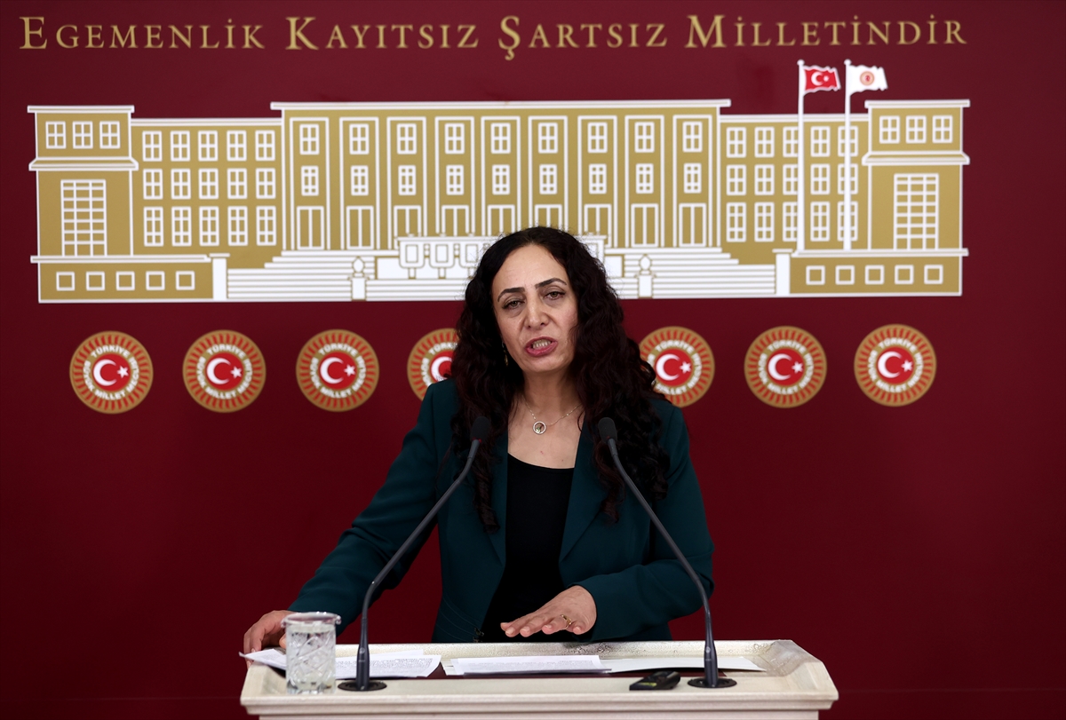 HDP'li Işık: “Okullardaki tadilat işleri neden yaz döneminde yapılmıyor”