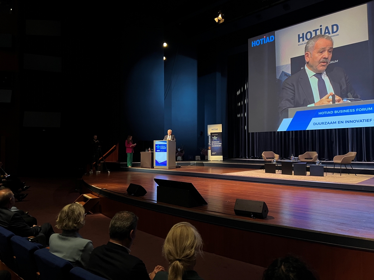 Hollanda Türk İş Adamları Derneği İş Forumu Lahey'de yapıldı