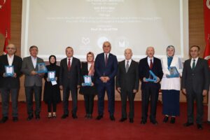 KASTAMONU (AA) – Kastamonu'da, 3. Muhammed İhsan Oğuz Araştırma Ödülleri