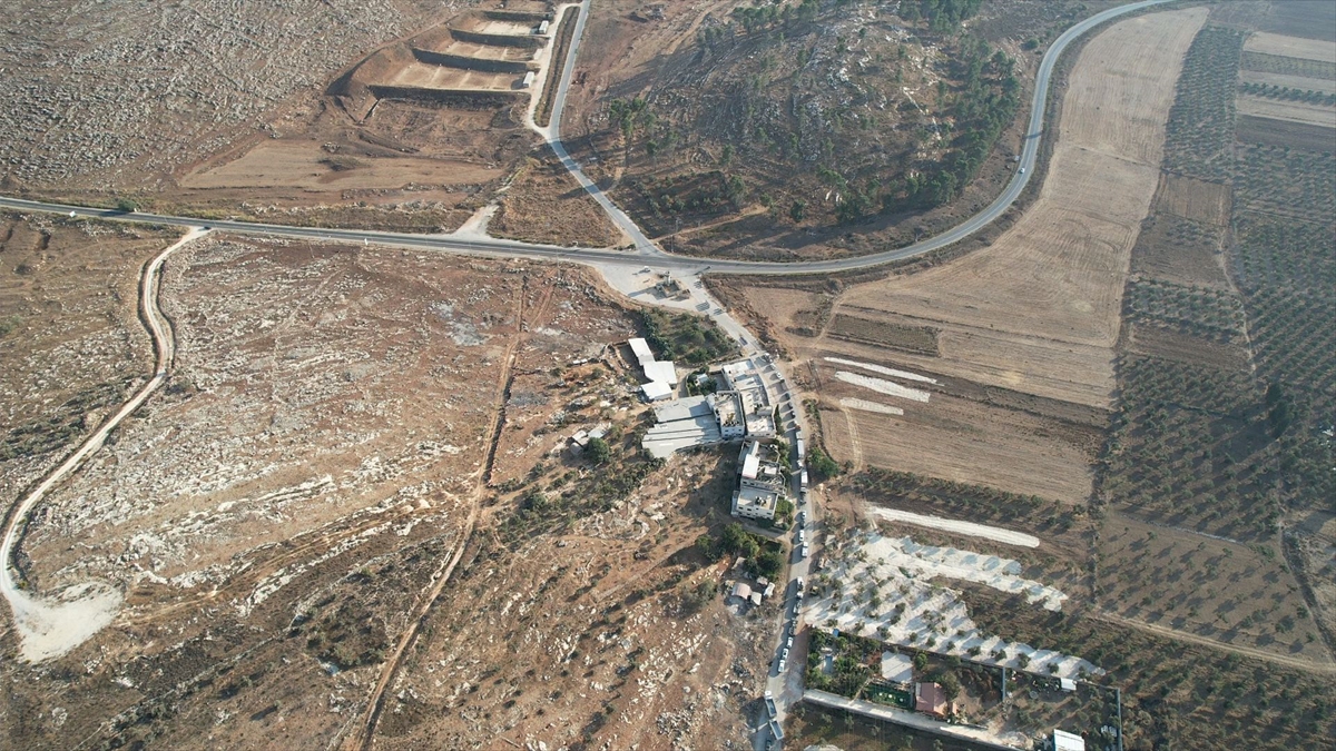 İsrail'in 17 gündür uyguladığı kuşatma Nablus'u yüz binlerce Filistinli için açık cezaevine çevirdi