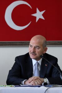 İSTANBUL (AA) – İçişleri Bakanı Süleyman Soylu, İstanbul'da korsan taksicilik