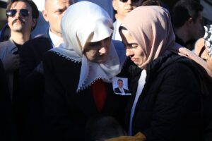 - İYİ Parti Genel Başkanı Meral Akşener de cenaze törenine