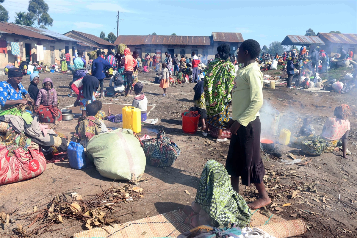 Kongo Demokratik Cumhuriyeti'nde çatışmalardan kaçan 11 bin kişi Uganda'ya sığındı