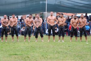 MANİSA (AA) – Manisa’nın Kula ilçesinde 26.sı düzenlenen Kula Yağlı