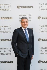 - Mamut'ta, Türkiye'nin farklı yerlerinden katılan 49 sanatçının eserleri sergileniyor