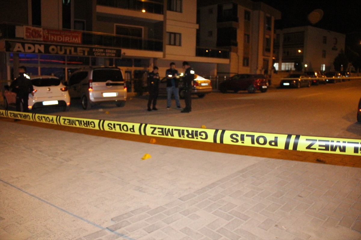 Manisa'da silahlı kavgada 1 kişi ağır yaralandı