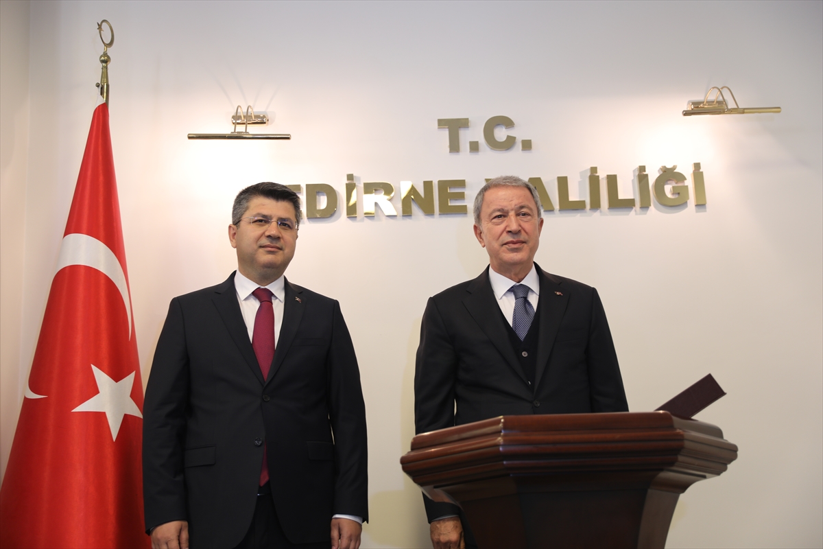Milli Savunma Bakanı Akar, Edirne Valiliğini ziyaret etti