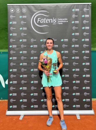 Milli tenisçi İpek Öz İspanya’da çiftlerde şampiyon oldu
