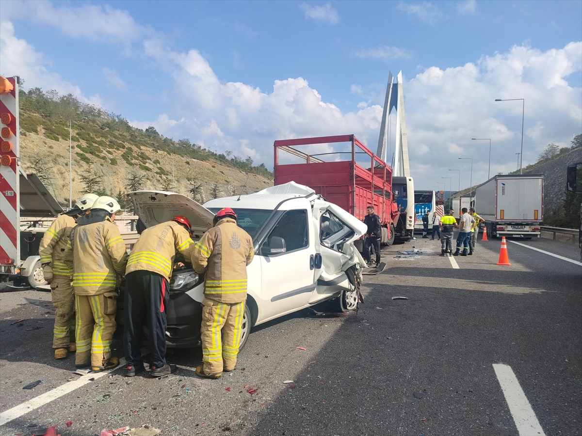 Sarıyer'de zincirleme trafik kazasında 5 kişi yaralandı