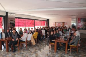 - "Aldığımız karar gereği 16 Ekim'de Ankara'da Büyük Eczacı Mitingi'nde