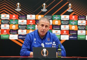 - UEFA Avrupa Ligi beşinci haftasında Sırbistan'ın Kızılyıldız takımına konuk