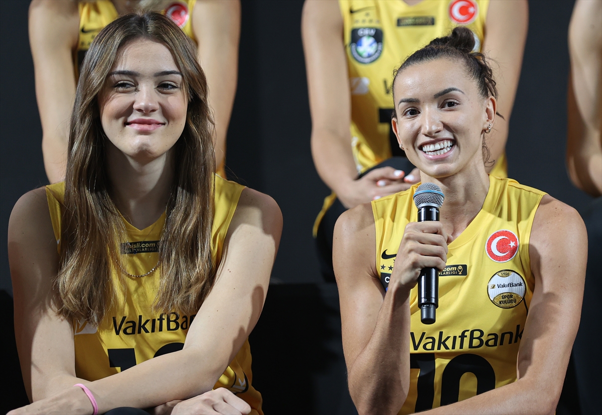 VakıfBank Kadın Voleybol Takımı yeni sezonu açtı