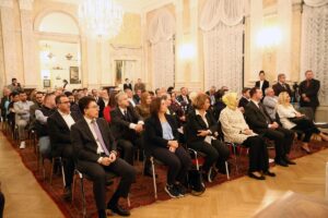 VİYANA (AA) – Avusturya'nın başkenti Viyana'da Gaziantep Büyükşehir Belediye Başkanı