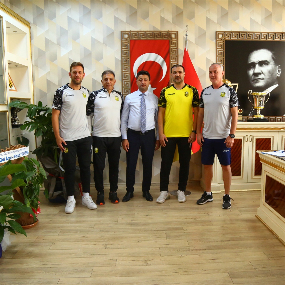 Yeni Malatyaspor, teknik direktör Hasan Özer ile anlaştı
