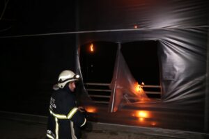 AFYONKARAHİSAR (AA) – Afyonkarahisar'ın Sandıklı ilçesinde bir domates serasında çıkan