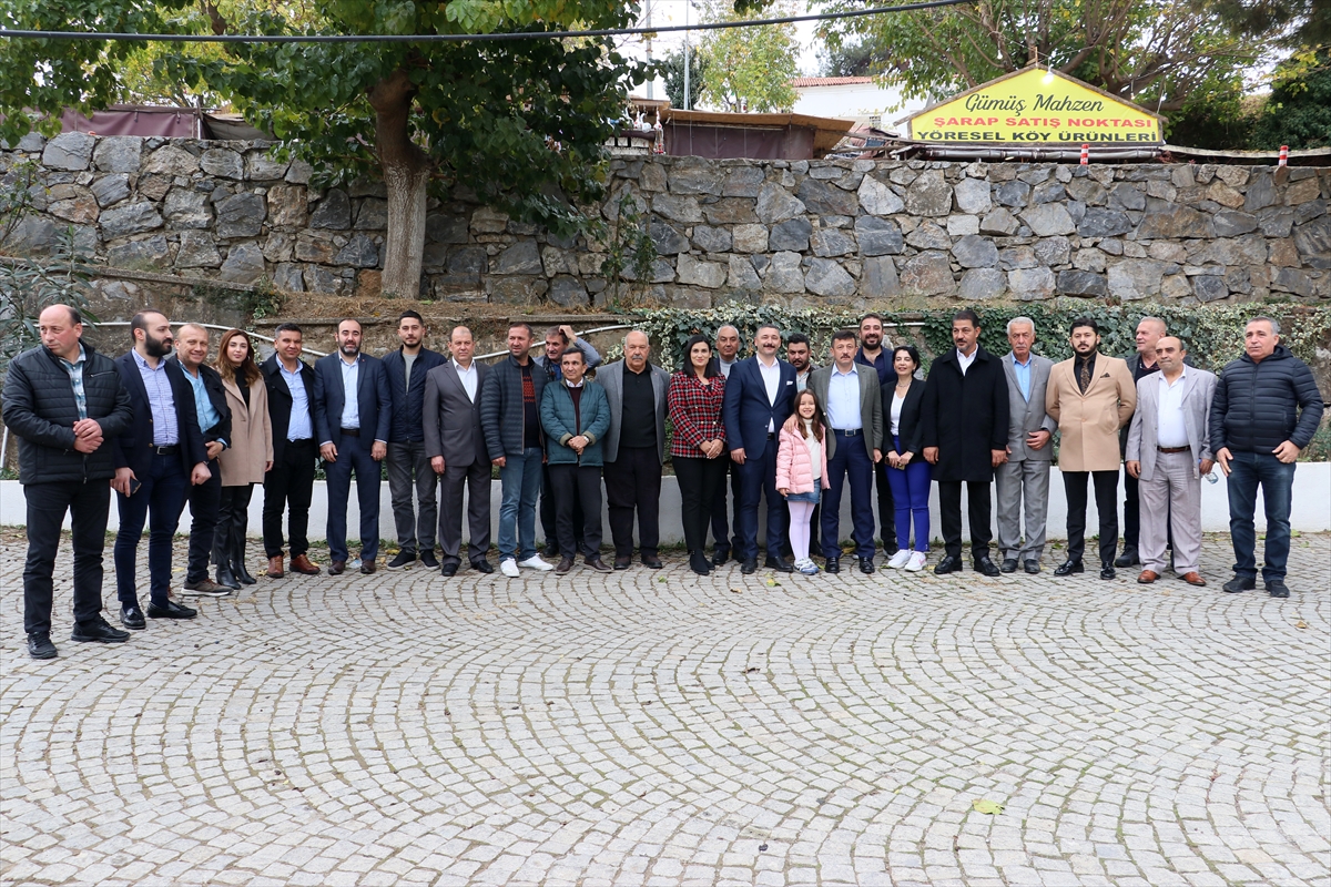 AK Parti Genel Başkan Yardımcısı Dağ, İzmir'de partililerle buluştu: