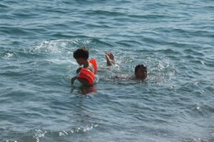 ANTALYA (AA) – Antalya'da güneşli havayı fırsat bilenler kasım ayının